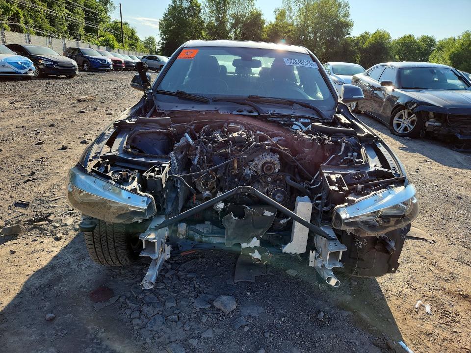 WBA8D9G58HNT90791