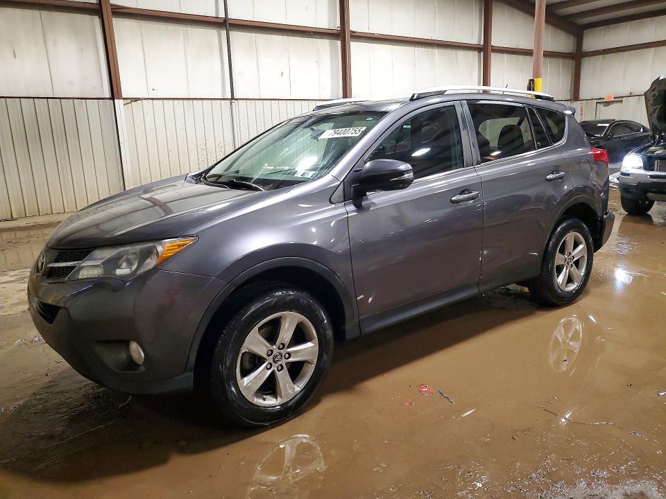 2015 TOYOTA RAV4 — VIN 2T3RFREV1FW354726