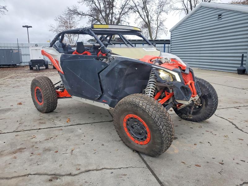 2021 CAN-AM MAVERICK X — VIN 3JBVVAV2XMK000404