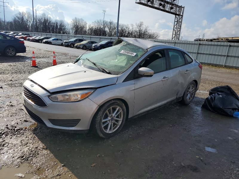 2015 FORD FOCUS SE — VIN 1FADP3F24FL276931