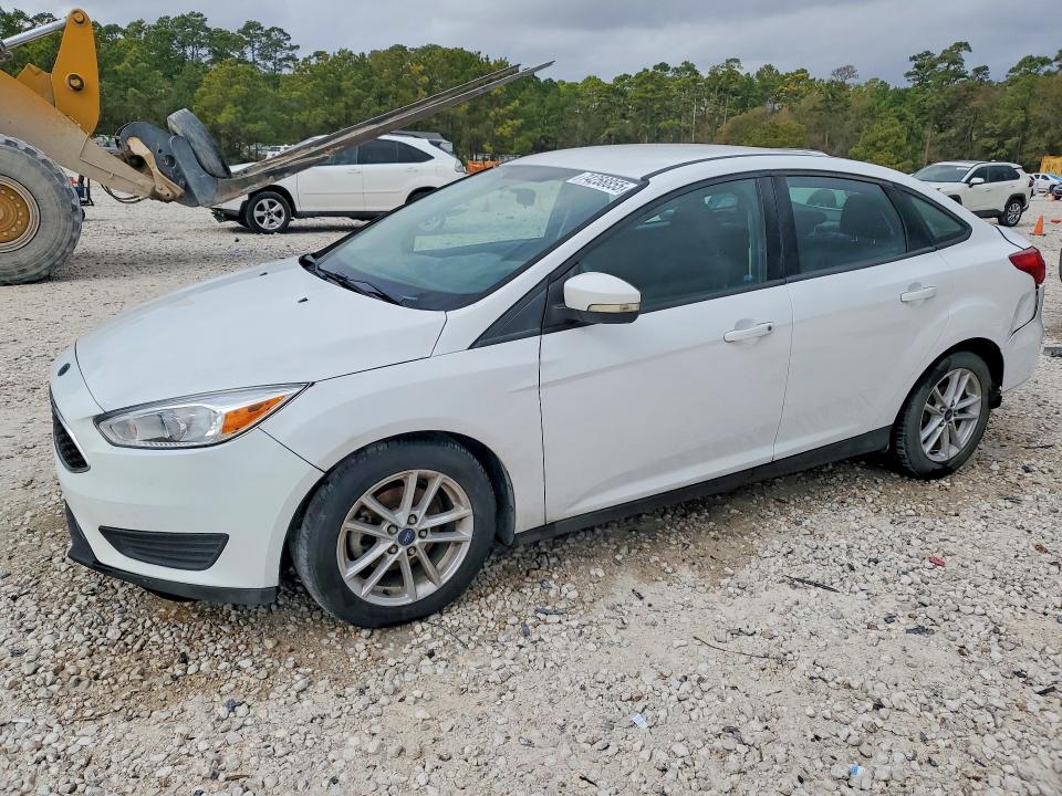 2017 FORD FOCUS — VIN 1FADP3F21HL347537