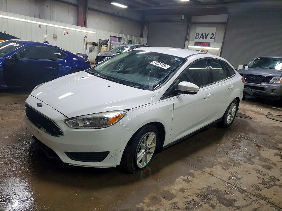 2016 FORD FOCUS — VIN 1FADP3F26GL377552
