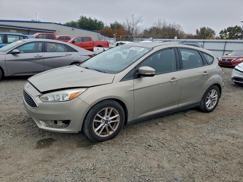 2015 FORD FOCUS SE — VIN 1FADP3K22FL201814