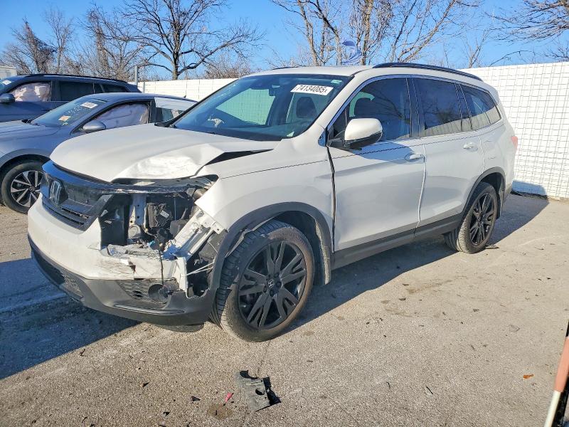 2022 HONDA PILOT SE — VIN 5FNYF6H28NB104402