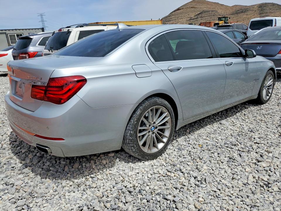 WBAYE8C57FD782001