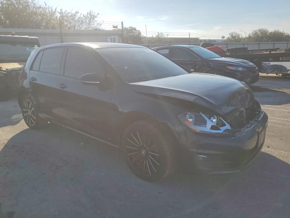 3VW217AU4FM018066
