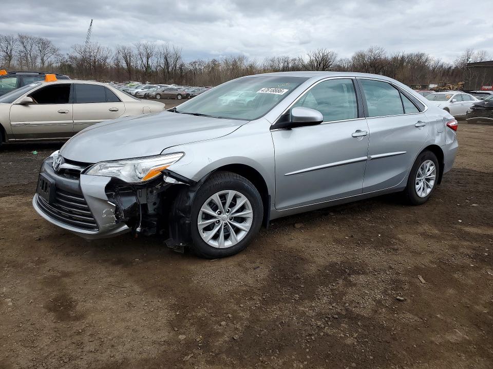 2016 TOYOTA CAMRY — VIN 4T4BF1FK7GR528371