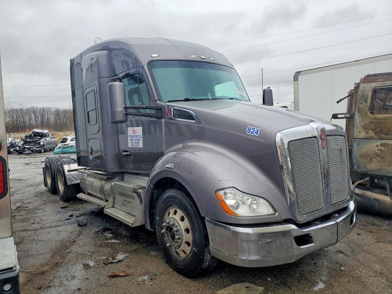 2015 KENWORTH CONSTRUCTION — VIN 1XKYD49X0FJ429516