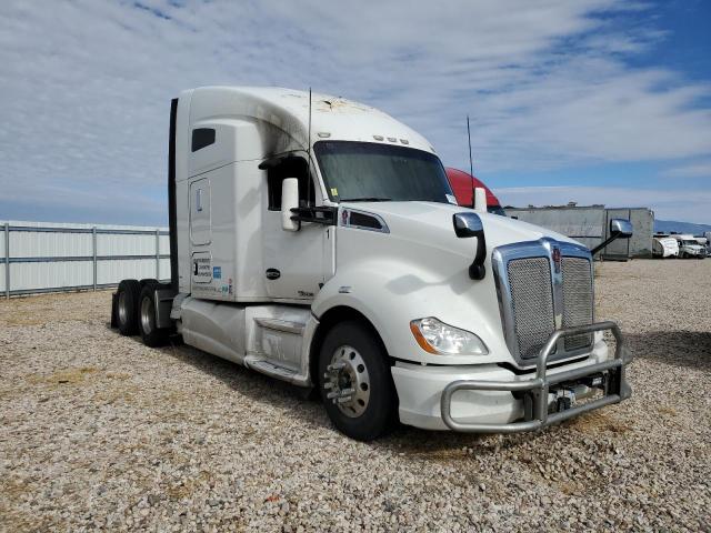 2017 KENWORTH CONSTRUCTION — VIN 1XKYD49X6HJ137033