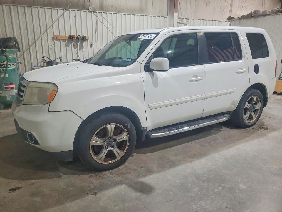 2015 HONDA PILOT SE — VIN 5FNYF3H32FB027888