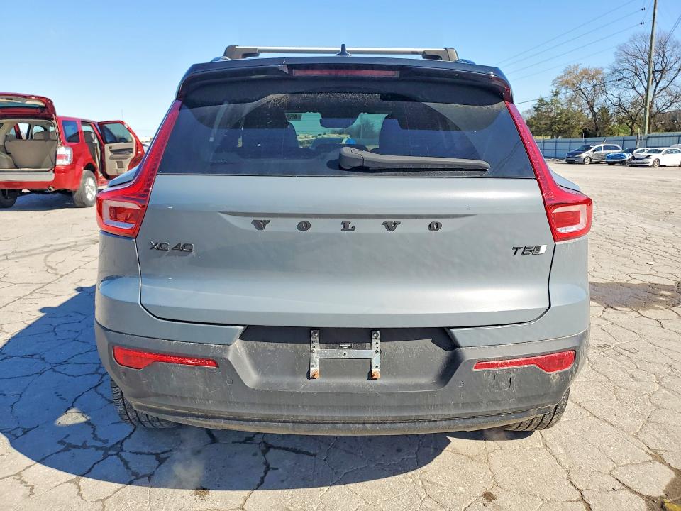 YV4162UM6N2719399