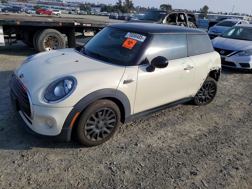 2016 MINI COOPER — VIN WMWXP5C52G2D15265