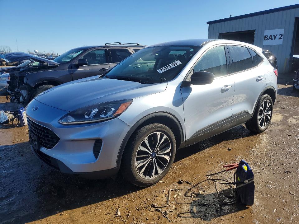 2022 FORD ESCAPE — VIN 1FMCU9G62NUB83137
