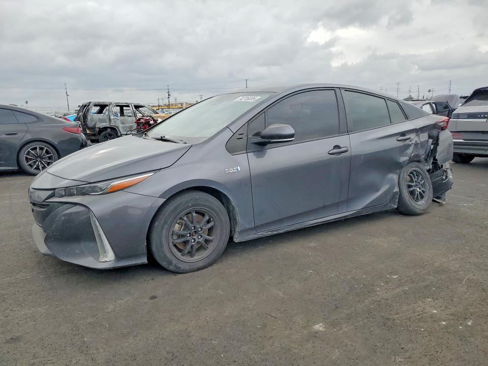 2022 TOYOTA PRIUS PRIME — VIN JTDKAMFP1N3215264