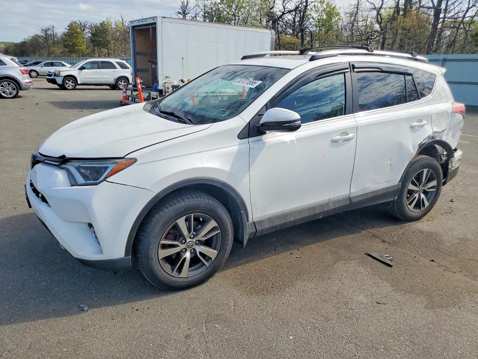 2017 TOYOTA RAV4 — VIN 2T3RFREV2HW682319