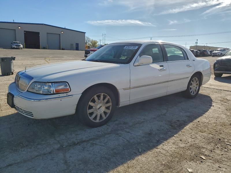 2010 LINCOLN TOWN CAR S — VIN 2LNBL8CV7AX615603