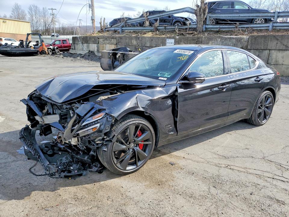 2022 GENESIS G70 — VIN KMTG54TE9NU083217