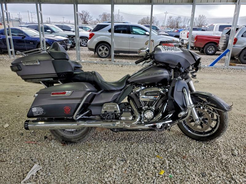 2017 HARLEY-DAVIDSON FLHTK — VIN 1HD1KED13HB642032