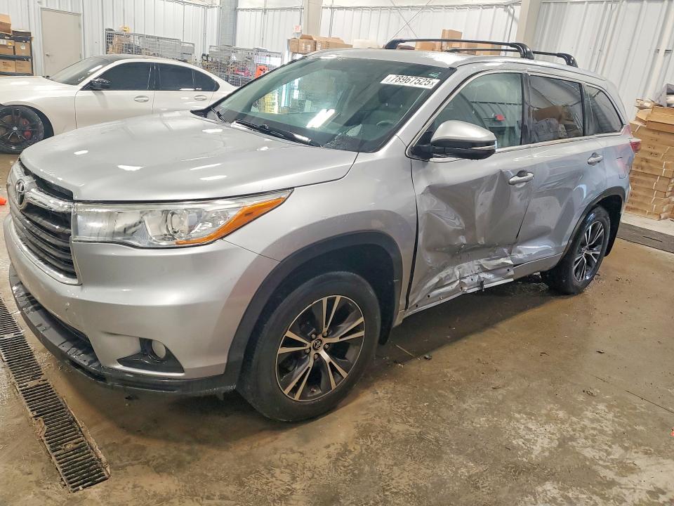 2016 TOYOTA HIGHLANDER — VIN 5TDJKRFH1GS227897