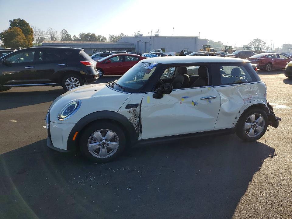 2022 MINI COOPER — VIN WMW33DH03N2P62439