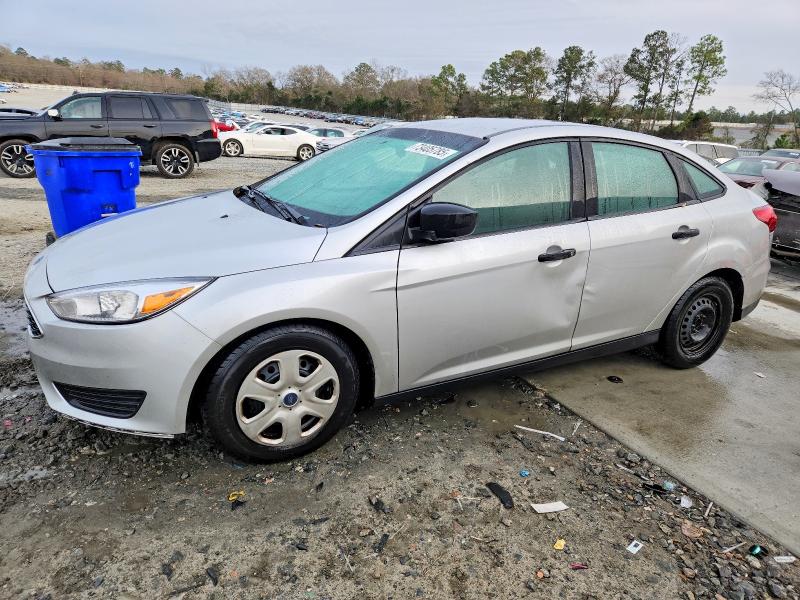 2018 FORD FOCUS S — VIN 1FADP3E2XJL213889