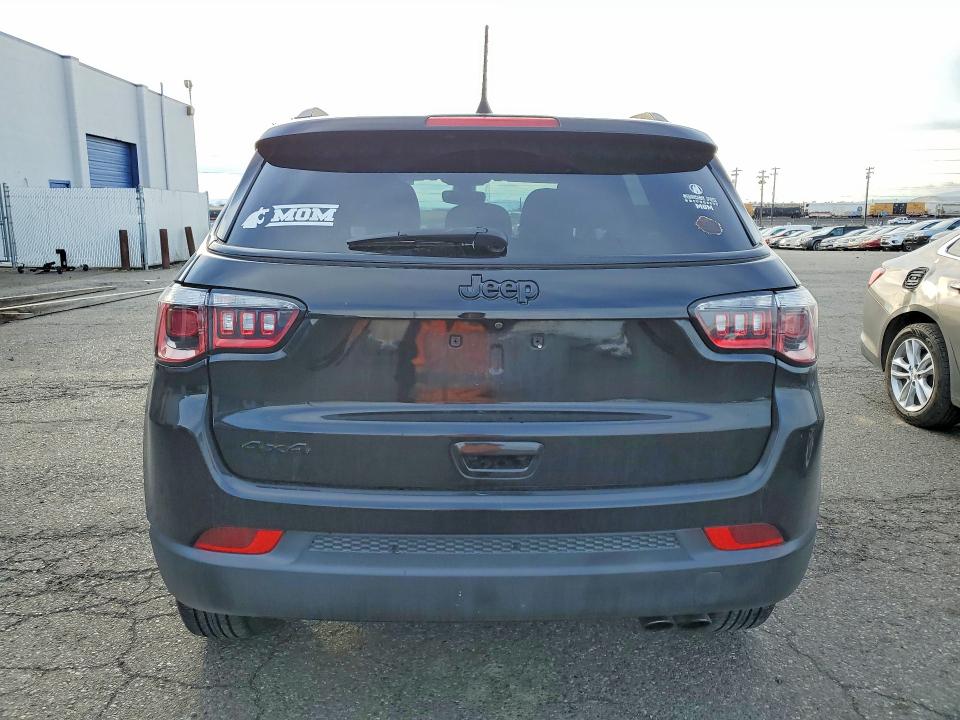 3C4NJDAB1LT135103
