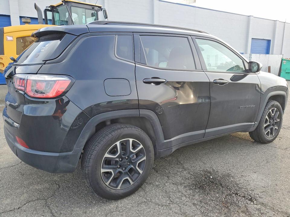 3C4NJDAB1LT135103