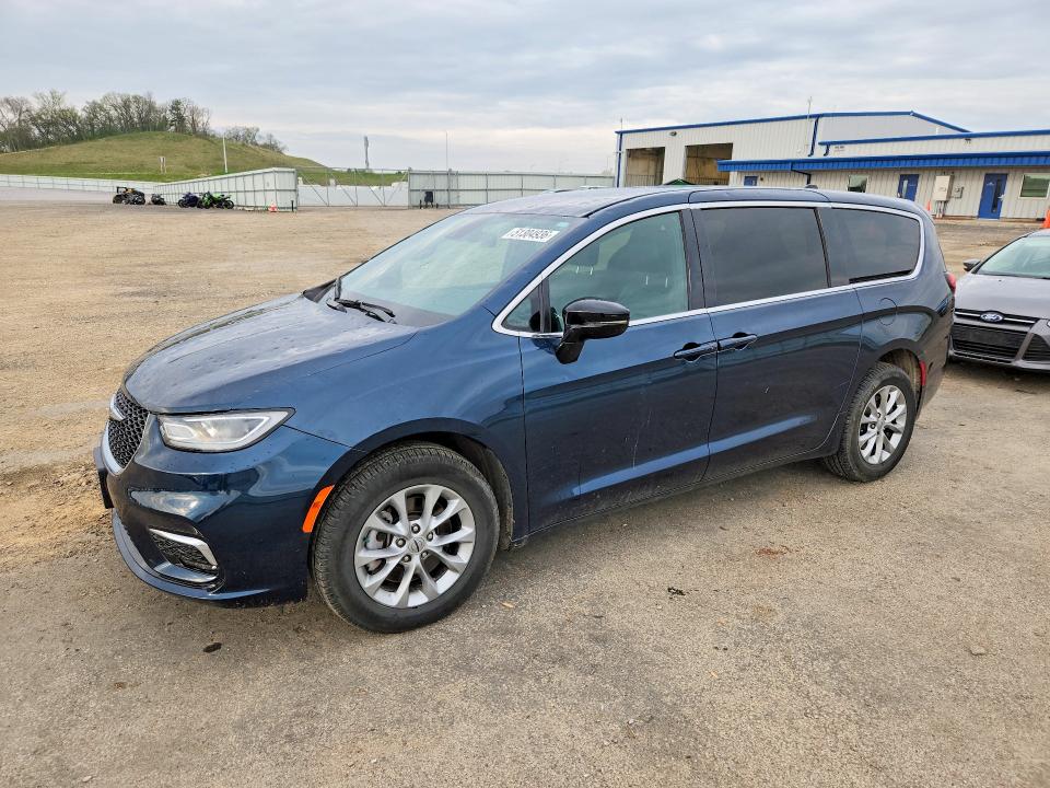 2025 CHRYSLER PACIFICA — VIN 2C4RC3BG8SR523107