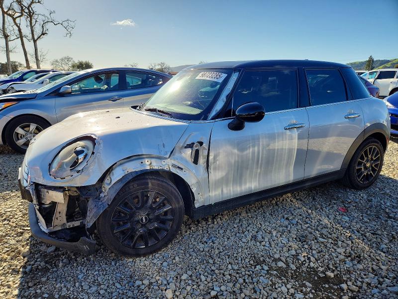 2017 MINI COOPER — VIN WMWXU1C32H2F77966
