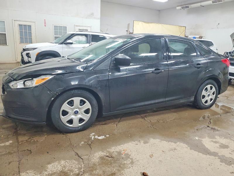 2015 FORD FOCUS S — VIN 1FADP3E23FL298579