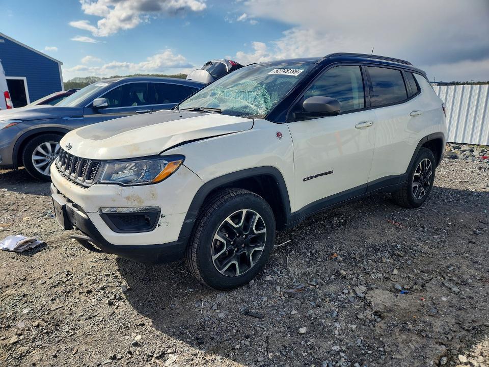 3C4NJDDBXLT111992