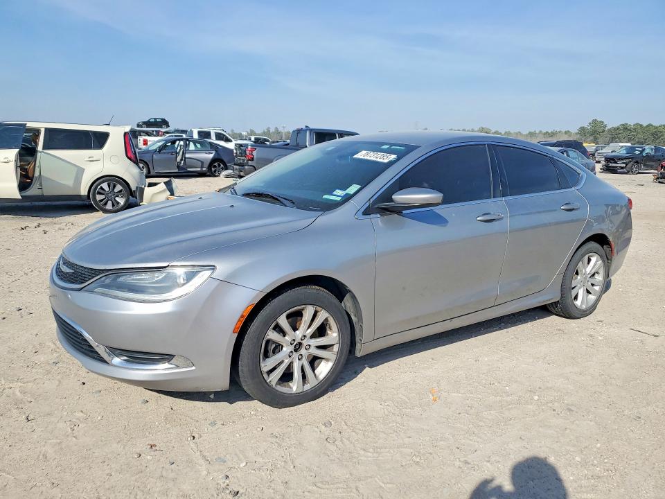 2015 CHRYSLER 200 — VIN 1C3CCCAB4FN743783