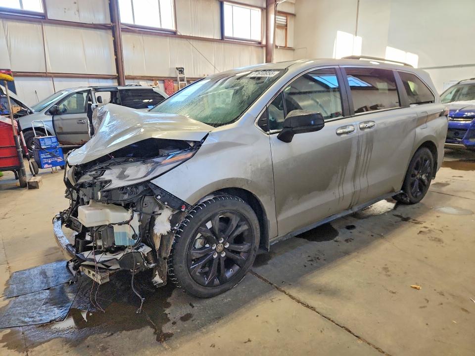 2022 TOYOTA SIENNA — VIN 5TDGRKEC6NS117489