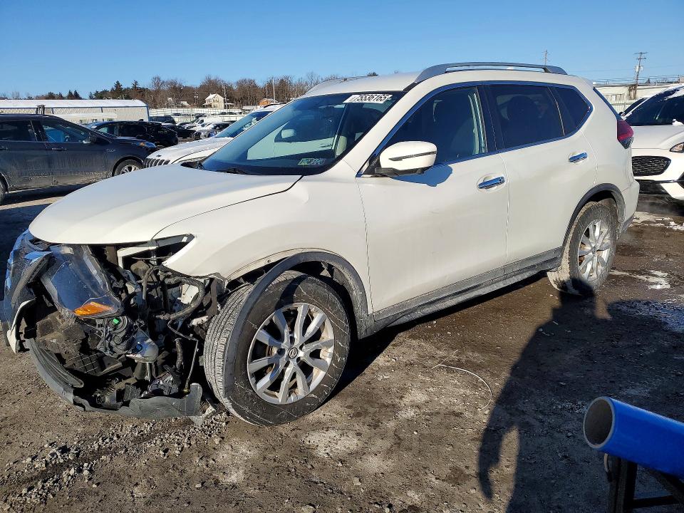 2017 NISSAN ROGUE S — VIN KNMAT2MV3HP561678