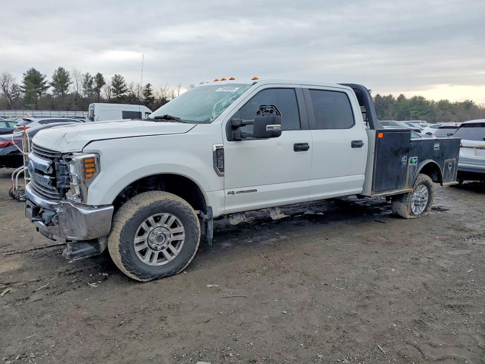 2018 FORD F350 — VIN 1FT7W3BT8JEB41957