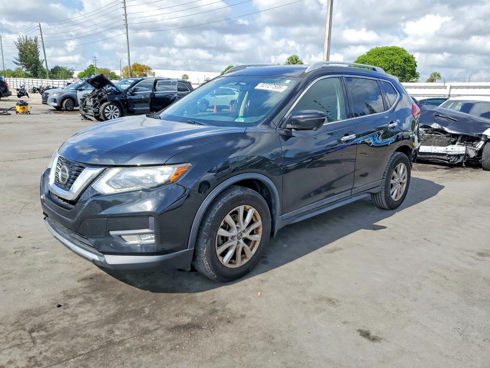 2018 NISSAN ROGUE — VIN 5N1AT2MT3JC852110