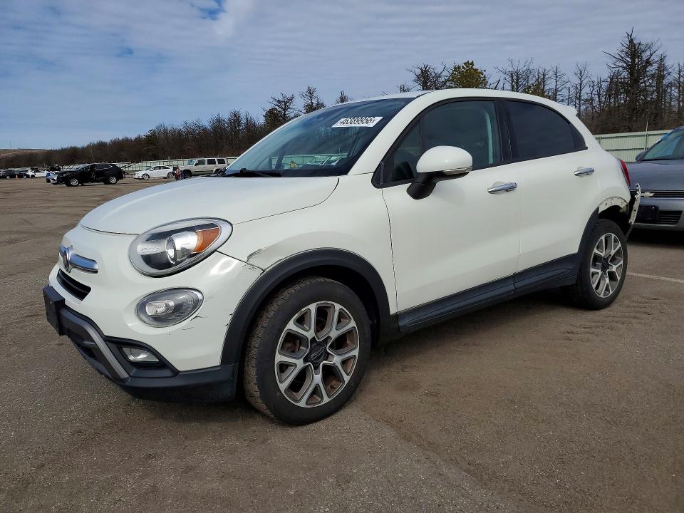 2016 FIAT 500X — VIN ZFBCFXCT2GP385883