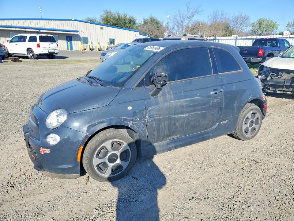 2017 FIAT 500 — VIN 3C3CFFGE1HT570978