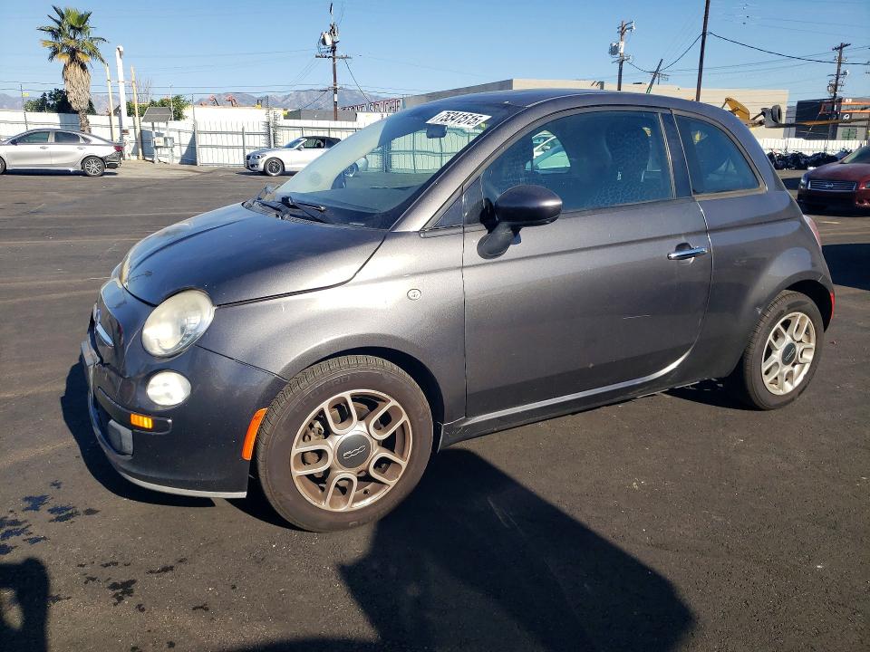 2015 FIAT 500 — VIN 3C3CFFAR0FT581821