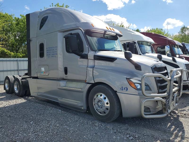2019 FREIGHTLINER CASCADIA 126 — VIN 1FUJHHDR7KLKF2337