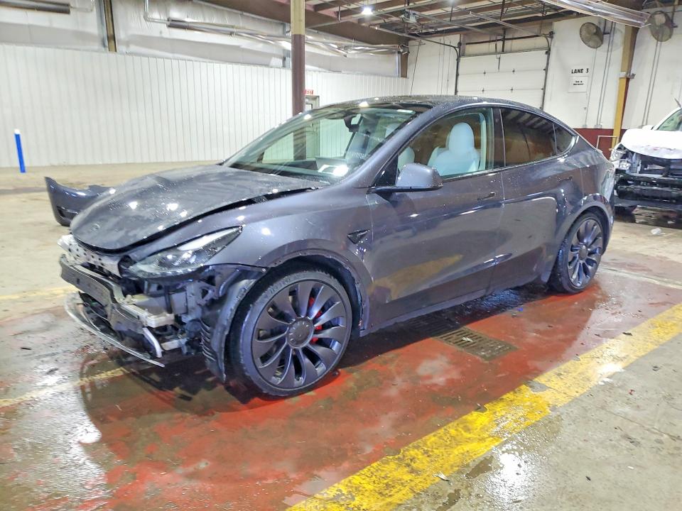 2022 TESLA MODEL Y — VIN 7SAYGDEF9NF514525