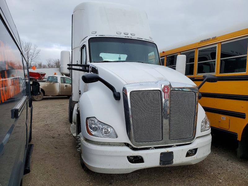 2015 KENWORTH CONSTRUCTION — VIN 1XKYA48X4FJ443655