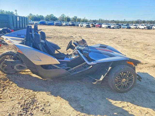 2016 POLARIS SLINGSHOT — VIN 57XAAPFA6G7113177