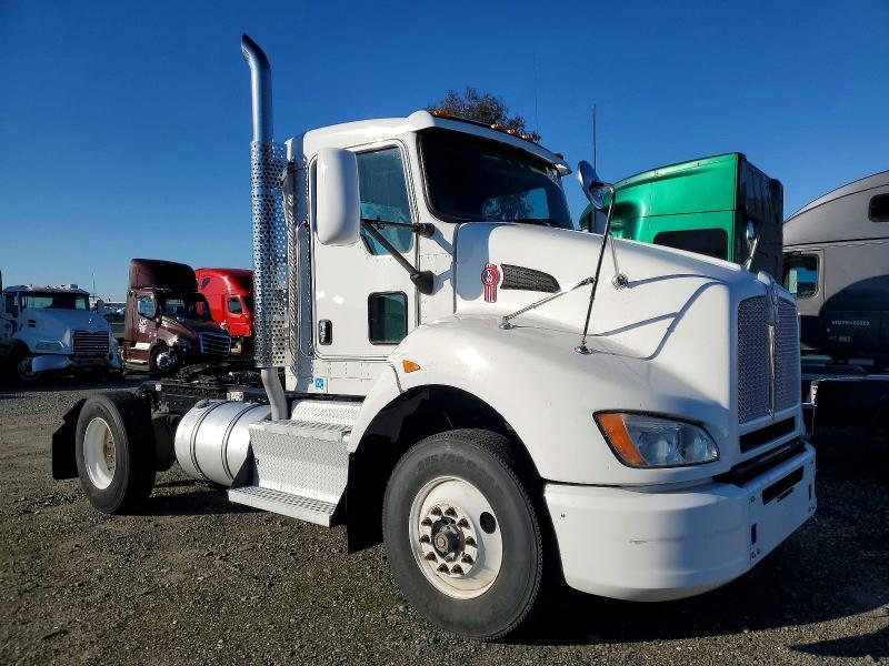 2015 KENWORTH CONSTRUCTI — VIN 1XKBAJ8X9FJ442747