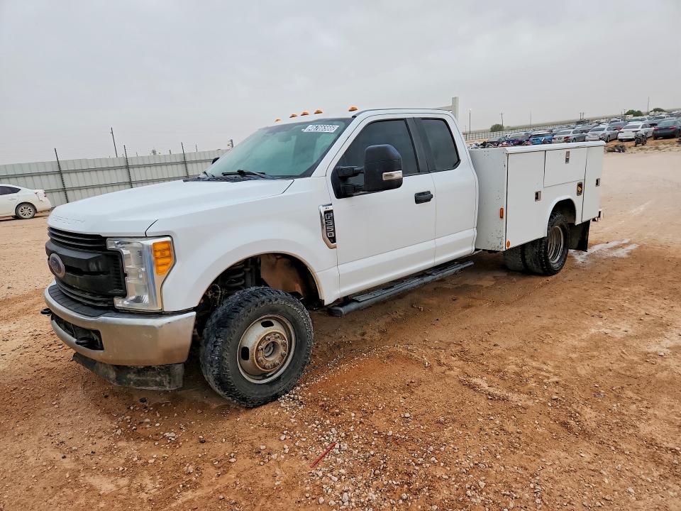 2017 FORD F350 — VIN 1FD8X3H60HEF40855