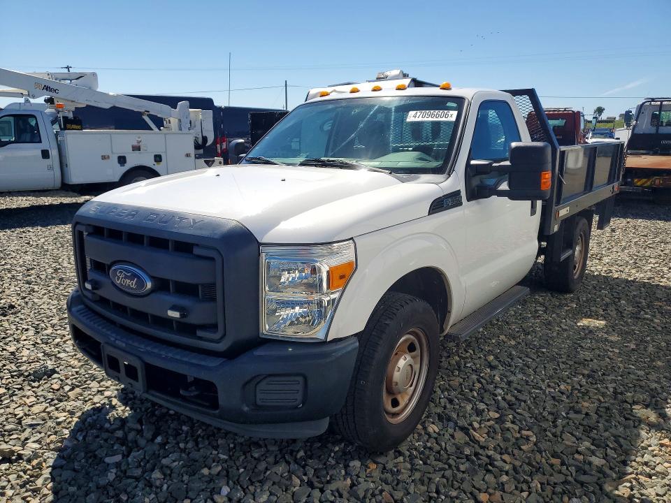 2015 FORD F350 — VIN 1FDRF3E64FEB81454