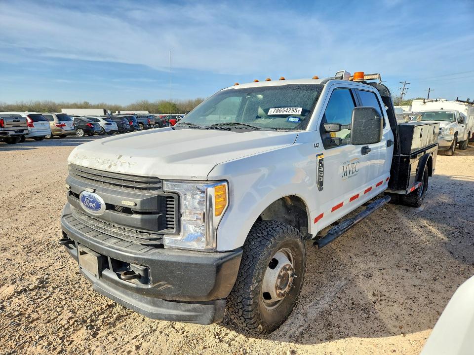 2017 FORD F350 — VIN 1FD8W3H69HEB14679