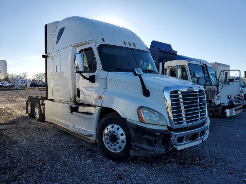 2018 FREIGHTLINER CASCADIA 125 — VIN 1FUJGLDR5JLJR2003