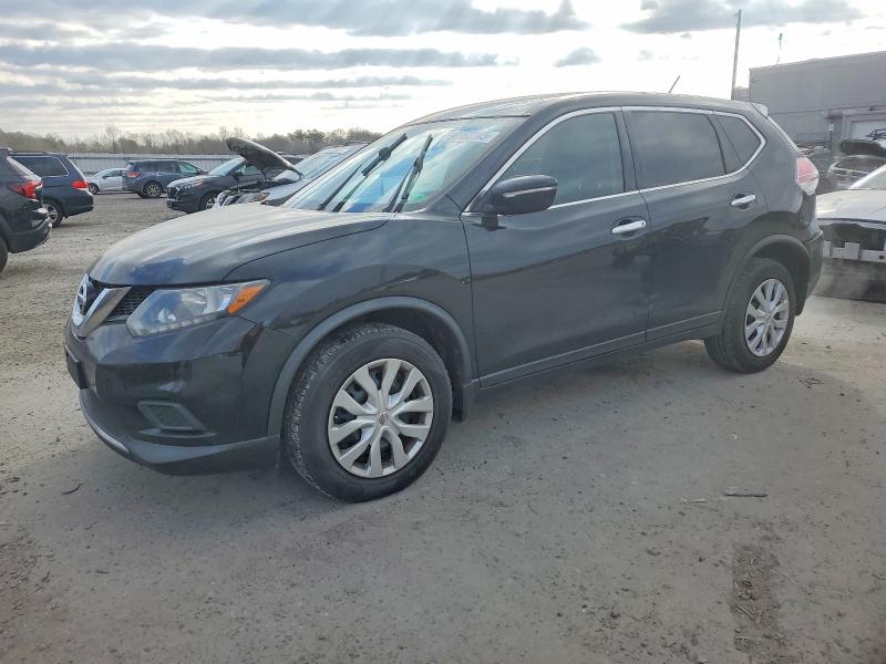 2015 NISSAN ROGUE S — VIN KNMAT2MV8FP590400