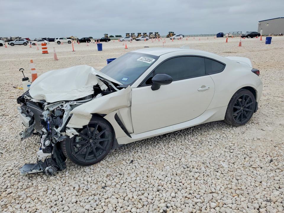 JF1ZNBE15S9758359